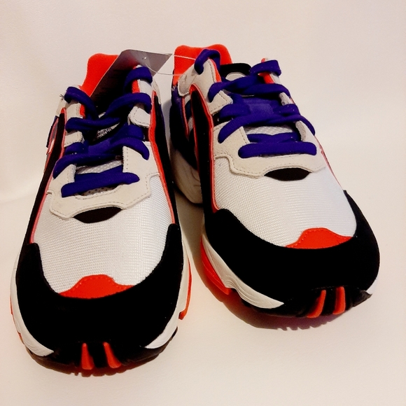 YUNG-96 CHASM Adidas - Picture 2 of 5